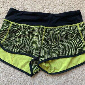 Lululemon Women's Speed Shorts, 2016 Seawheeze Black Yellow, Size 4 EUC
